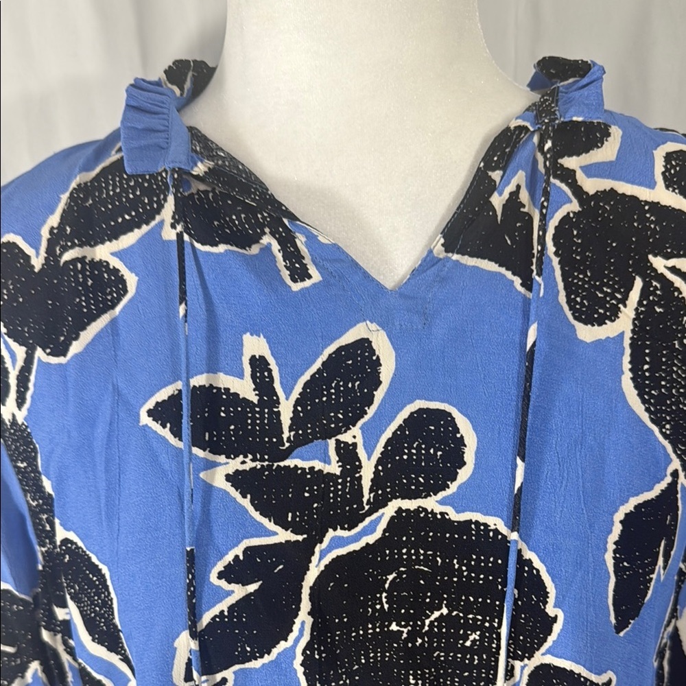 Masai Giovita Tunic Granada Sky Blue and Black Floral  Size Medium - Picture 3 of 11